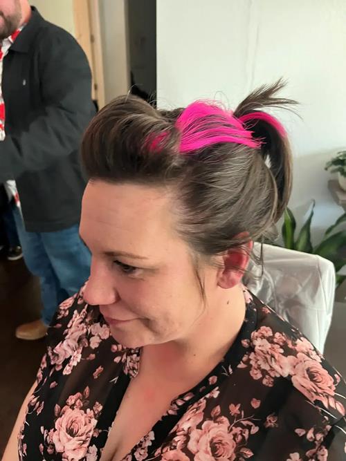 Hair Extensions | Customizable Color Accents A simple, playful way to add personality, these small c(..)